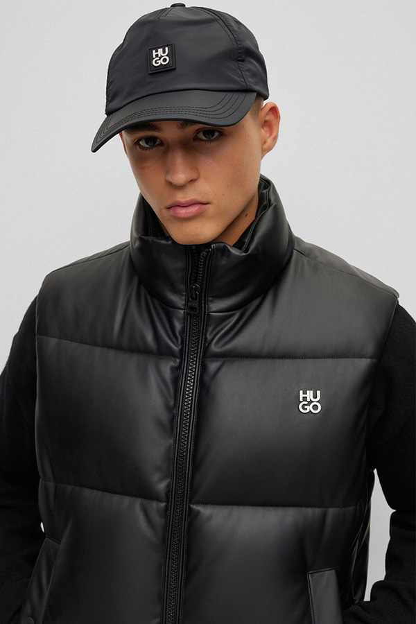 VEST HUGO - 001 BLACK